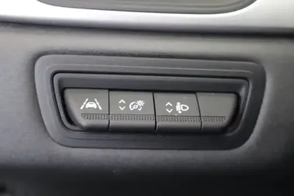 Photo 22 Renault Captur  TCe 90 - 21