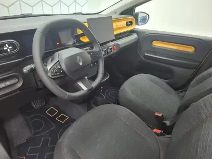 Photo 41 Renault Twingo  E-Tech Electrique 80 ch autonomie urbaine