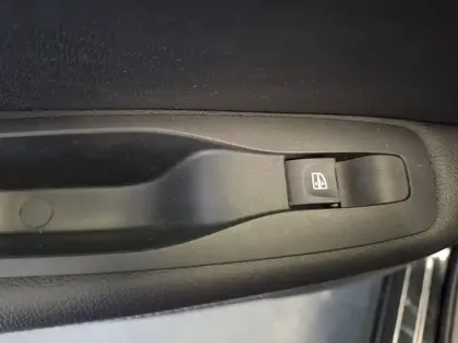 Photo 22 Renault Kadjar  Blue dCi 115 EDC
