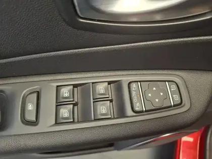 Photo 16 Renault Captur  TCe 150 FAP EDC