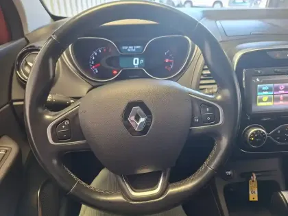 Photo 32 Renault Captur  TCe 150 FAP EDC