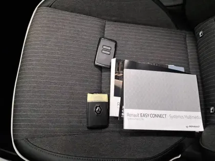 Photo 40 Renault Clio  E-Tech 140 - 21N