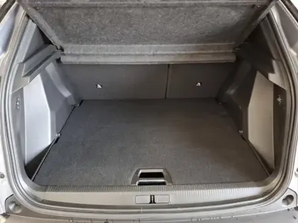 Photo 8 Peugeot 2008  PureTech 130 S&S EAT8