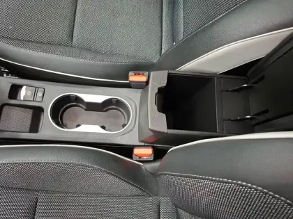 Photo 23 Renault Captur  E-Tech 145 - 21