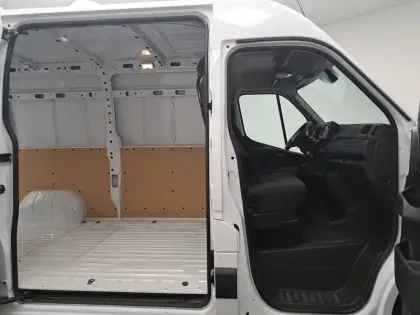 Photo 18 Renault Master  FGN TRAC F3300 L2H2 BLUE DCI 135
