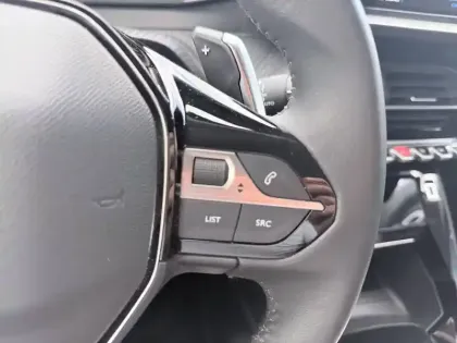 Photo 35 Peugeot 2008  PureTech 130 S&S EAT8