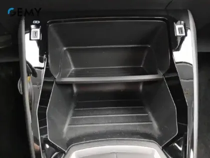 Photo 40 Peugeot 208  BlueHDi 100 S&S BVM6