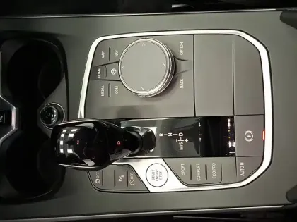 Photo 34 BMW Serie 1 118i 136 ch DKG7