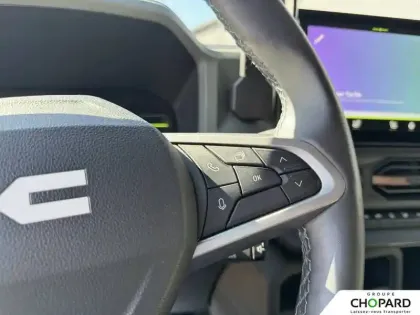 Photo 18 Dacia Duster  Hybrid 140