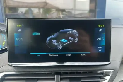Photo 24 Peugeot 3008  Hybrid4 300 e-EAT8