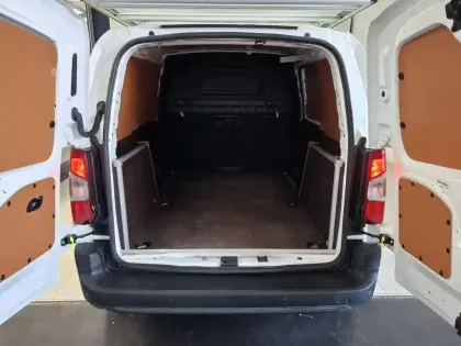 Photo 8 Peugeot Partner  FOURGON STANDARD 650 KG BLUEHDI 100 S&S BVM5