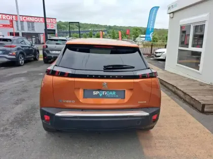 Photo 5 Peugeot 2008  Electrique 136 ch