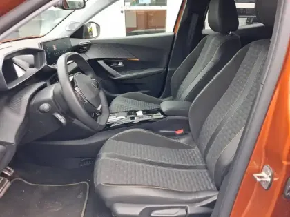 Photo 8 Peugeot 2008  Electrique 136 ch