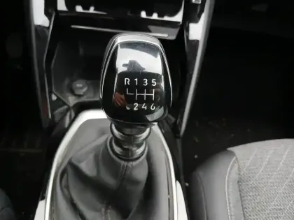 Photo 12 Peugeot 208  PureTech 100 S&S BVM6