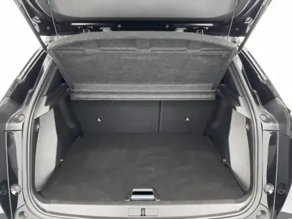 Photo 12 Peugeot 2008  PureTech 130 S&S BVM6