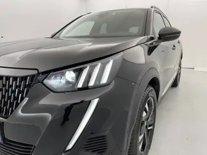 Photo 32 Peugeot 2008  PureTech 130 S&S BVM6