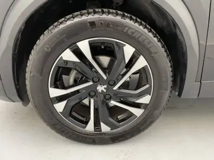 Photo 16 Peugeot 2008  PureTech 130 S&S BVM6
