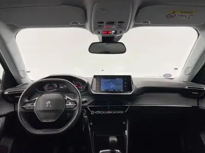 Photo 29 Peugeot 2008  PureTech 130 S&S BVM6