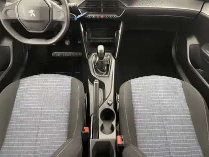 Photo 29 Peugeot 208  PureTech 75 S&S BVM5