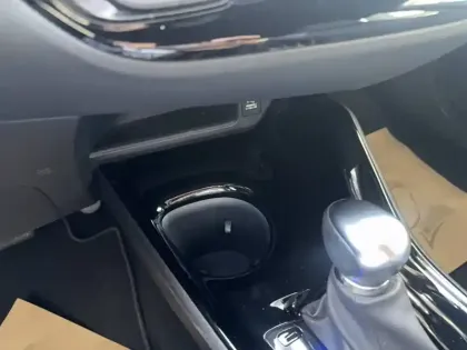 Photo 42 Toyota C-HR  Hybride 2.0L