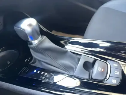 Photo 43 Toyota C-HR  Hybride 2.0L