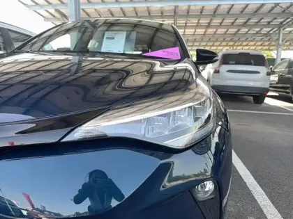 Photo 22 Toyota C-HR  Hybride 2.0L