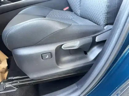 Photo 51 Toyota C-HR  Hybride 2.0L