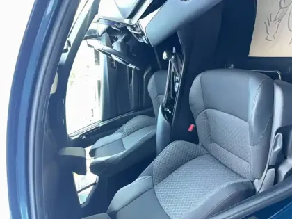 Photo 11 Toyota C-HR  Hybride 2.0L