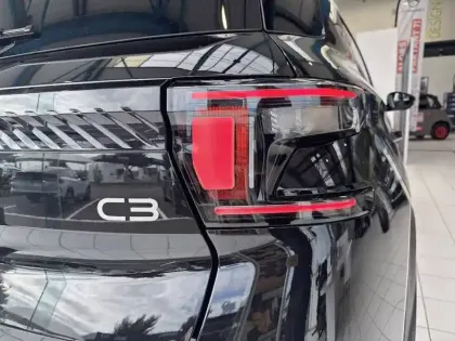 Photo 16 Citroën C3 Aircross  Hybride 145 ch Aut