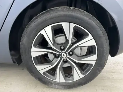 Photo 28 Renault Clio  E-Tech 140 - 21N