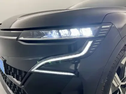 Photo 34 Renault Megane  E-Tech EV60 220 ch super charge