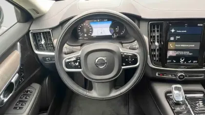 Photo 5 Volvo V90  T8 AWD Recharge 303 + 87 ch Geartronic 8