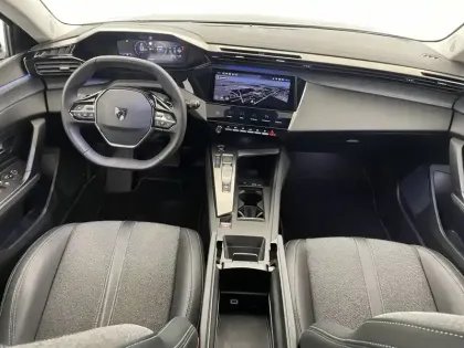Photo 24 Peugeot 308  PHEV 180 e-EAT8