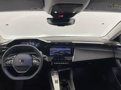 Photo 32 Peugeot 308  PHEV 180 e-EAT8