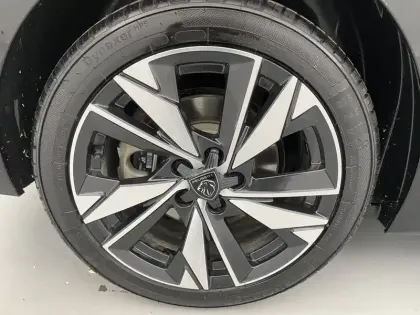 Photo 19 Peugeot 308  PHEV 180 e-EAT8