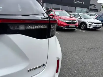 Photo 16 Toyota Yaris  Cross Hybride 116h 2WD