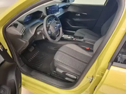 Photo 9 Peugeot 208  Hybrid 110 ch e-DCS6
