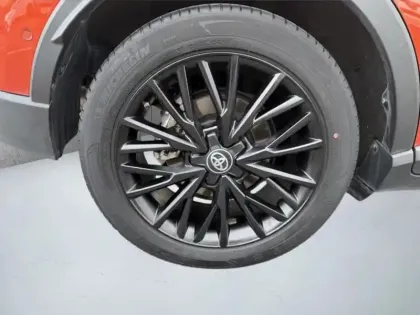 Photo 6 Toyota C-HR Hybride Première 2.0 184 ch