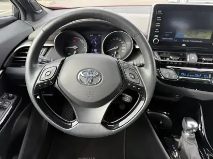 Photo 14 Toyota C-HR Hybride Première 2.0 184 ch