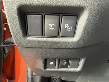 Photo 17 Toyota C-HR Hybride Première 2.0 184 ch