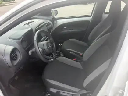 Photo 11 Toyota Aygo 1.0 VVT-i 72 Dynamic
