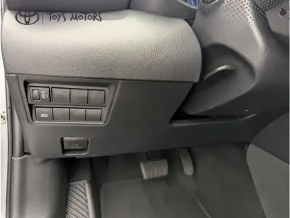 Photo 13 Toyota Yaris Hybride 1.5 HYBRID 116H DESIGN AUTO