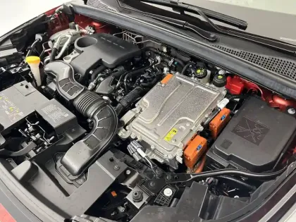 Photo 35 Renault Captur  E-Tech full hybrid 145 ch