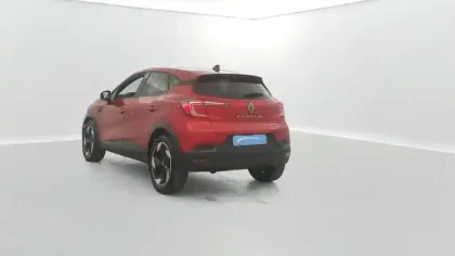 Photo 11 Renault Captur  E-Tech full hybrid 145 ch