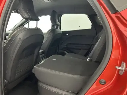 Photo 38 Renault Captur  E-Tech full hybrid 145 ch