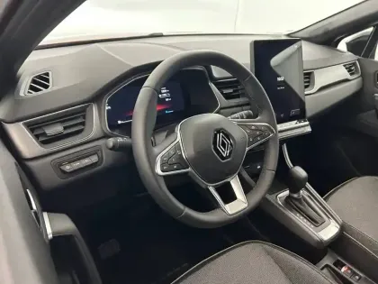 Photo 18 Renault Captur  E-Tech full hybrid 145 ch