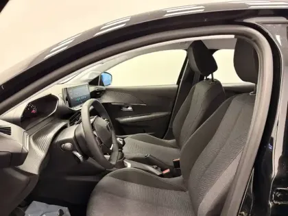 Photo 13 Peugeot 208  Turbo 100 ch BVM6
