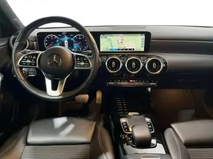 Photo 7 Mercedes Classe A IV 200 7G-DCT Progressive Line