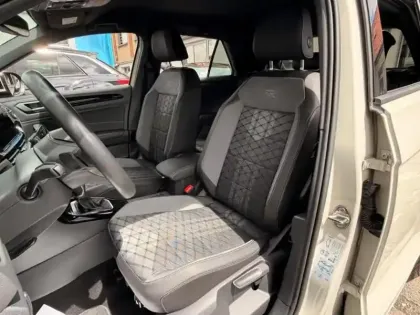 Photo 12 Volkswagen T-roc  1.5 TSI Evo2 150ch R-Line DSG7