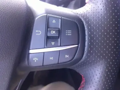 Photo 12 Ford Kuga  2.5 Duratec 180ch Hybrid FlexiFuel E85 ST-Line Powershift